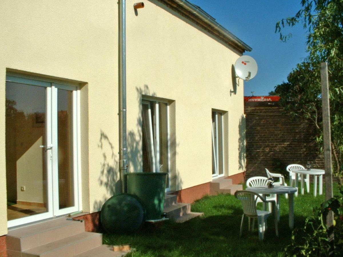 Pension Am Park Wörlitz Exterior foto